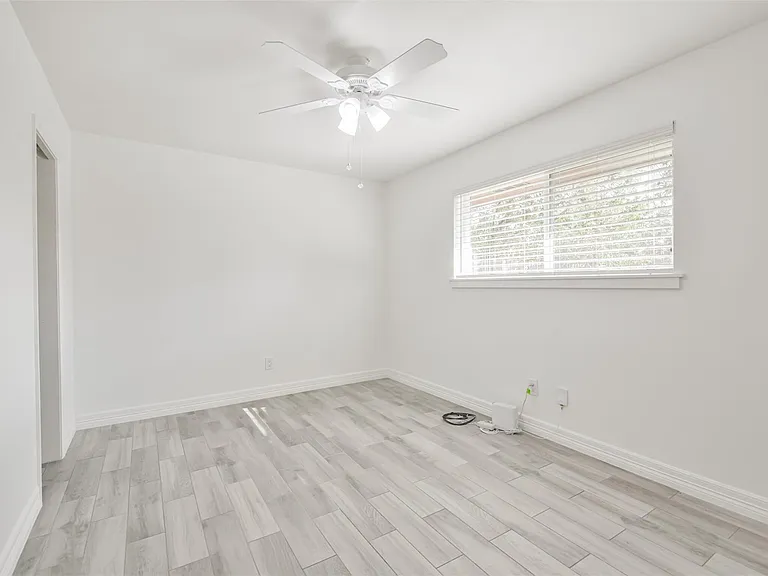 7623 Yellow Pine Dr — Photo 22