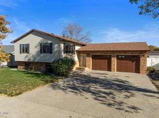 1826 15th Ave W, Williston, ND 58801