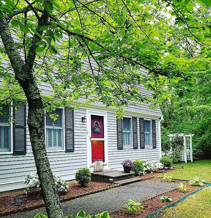 10 Montgomery Dr.