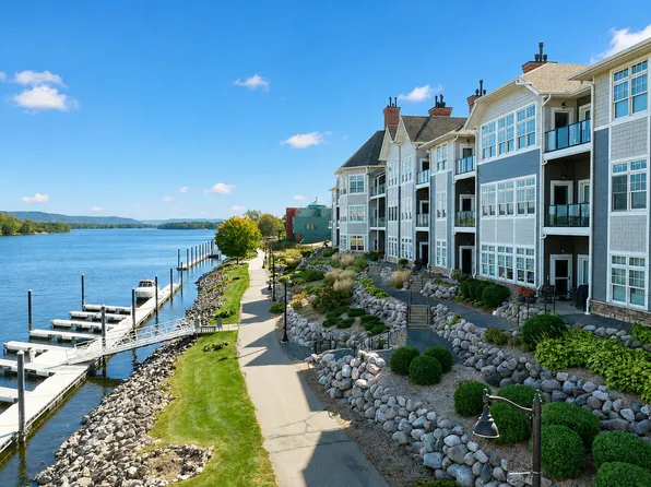 225 Lawrence Blvd W Unit 301, Wabasha, MN 55981