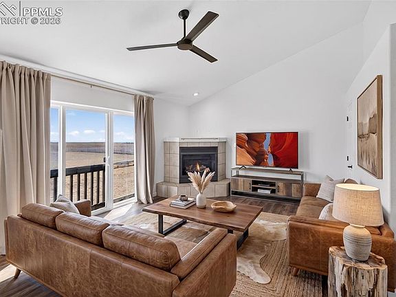 5th image of 9455 Doe Creek Ct