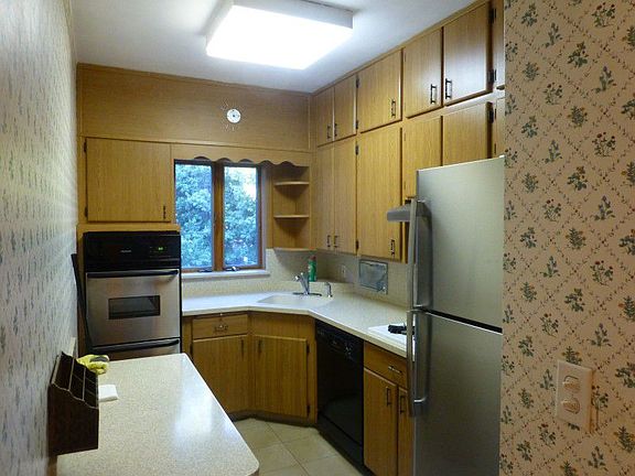 3rd image of 6727 Juno St