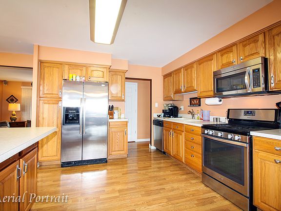 2nd image of 16412 Clark Ln