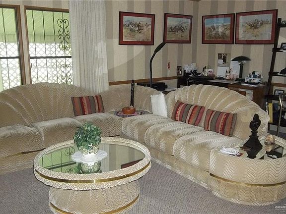 5th image of 137 Lantern Ave #136-137-138