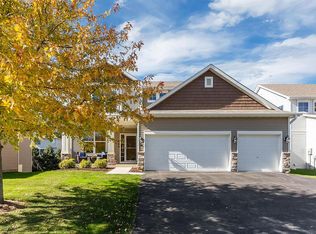 660 Lake Ridge Dr, Woodbury, MN 55129
