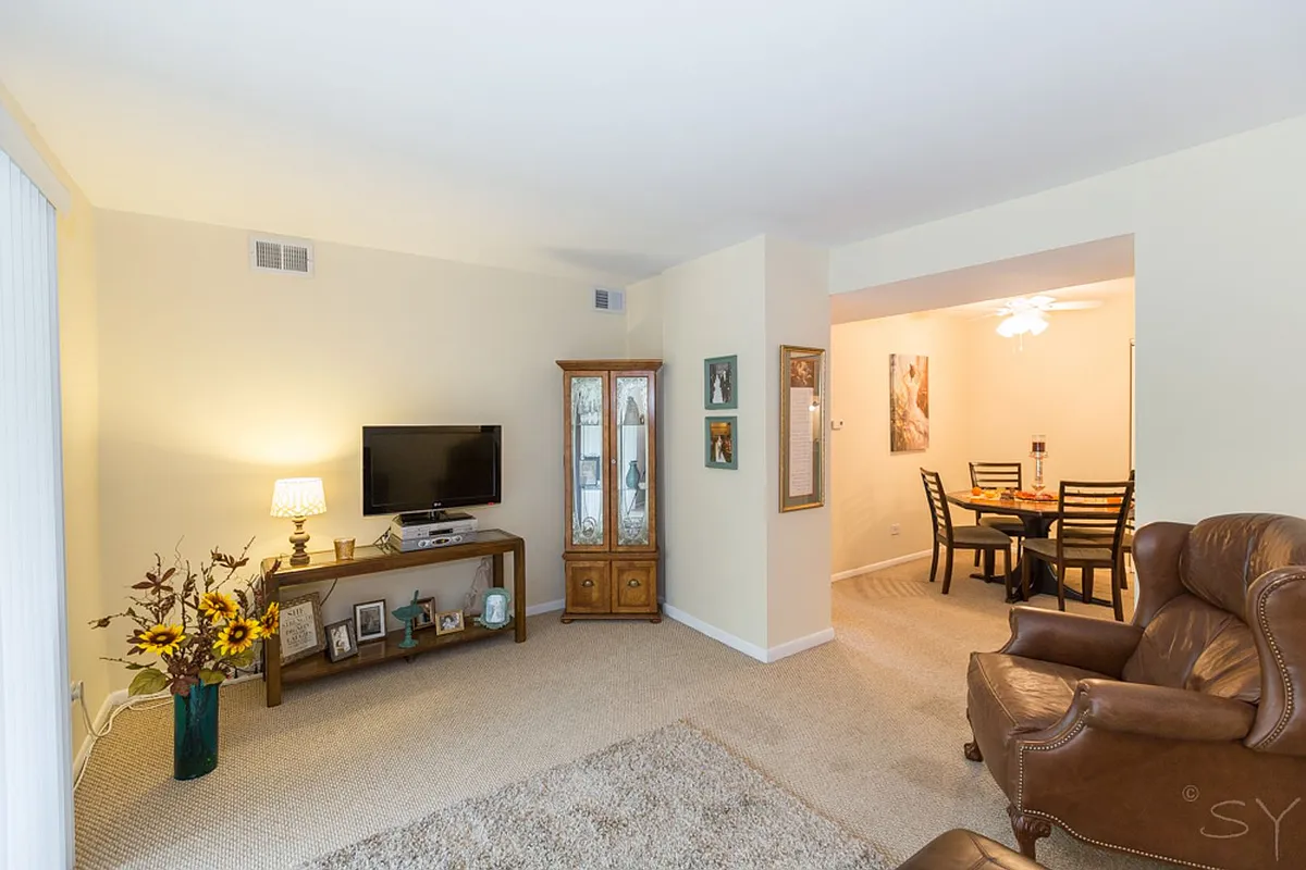 Building Photo - 17514 Sandalwood Dr