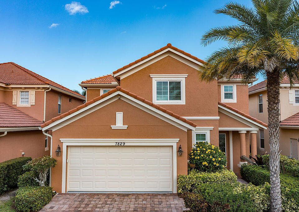 1st image of 7829 SE Heritage Boulevard