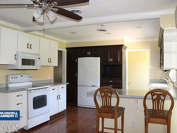 4th image of 3014 Carlene Dr