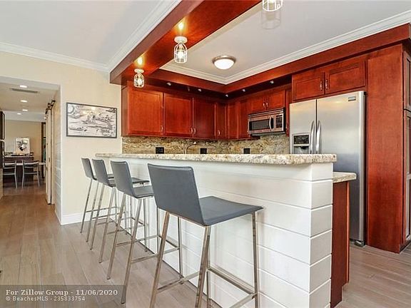 2nd image of 1000 SE 4th St #320 & 321