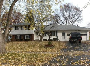 200 Larkspur Ln, Rochester, NY 14622