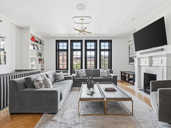 390 Ninth Street image 1 of 19