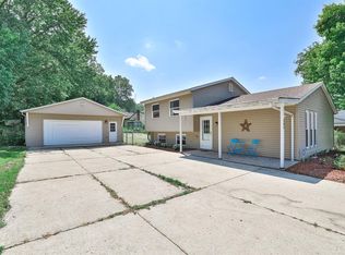 205 Mount Nebo Rd, Cleves, OH 45002