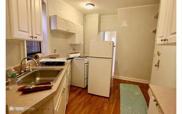 Rented by Douglas Elliman | media 24