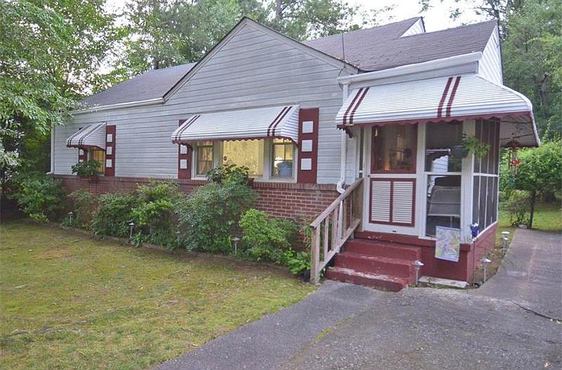 1st image of 527 Thomas St SE