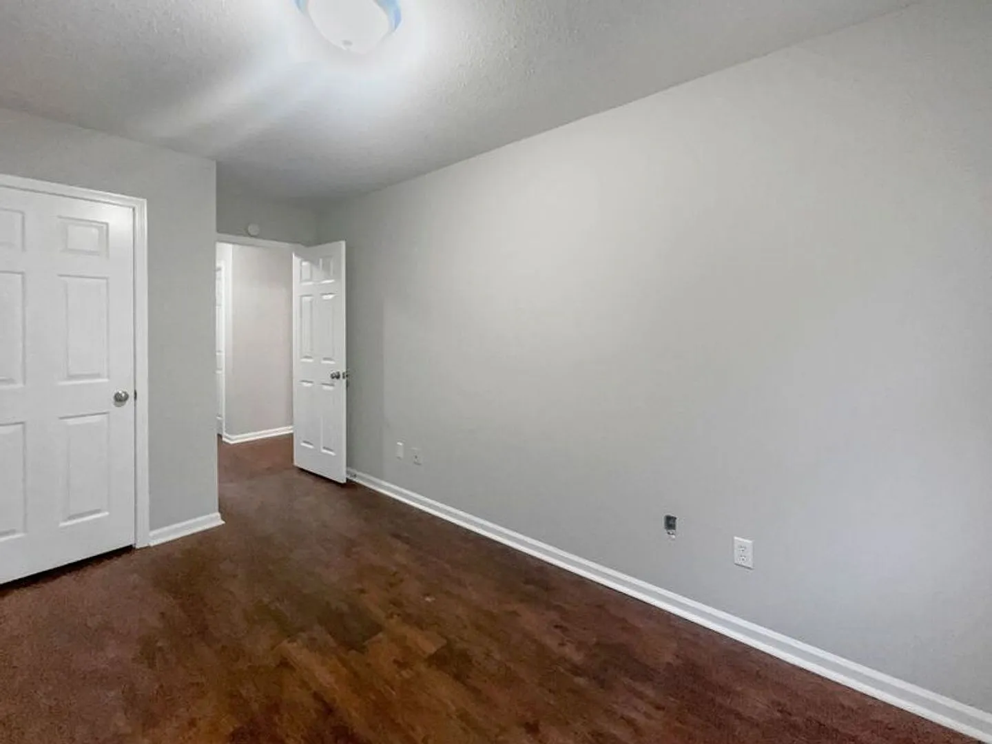3414 Kensington Ct — Photo 2