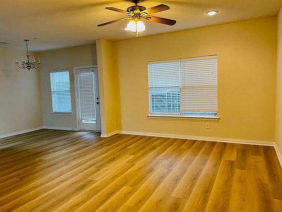 4th image of 3428 Belladonna Dr
