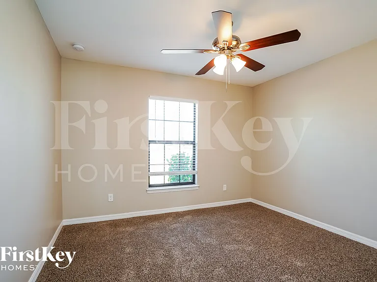 2203 SW 11th Ct — Photo 12