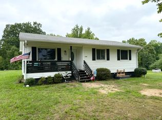 1197 Straightstone Rd, Gretna, VA 24557