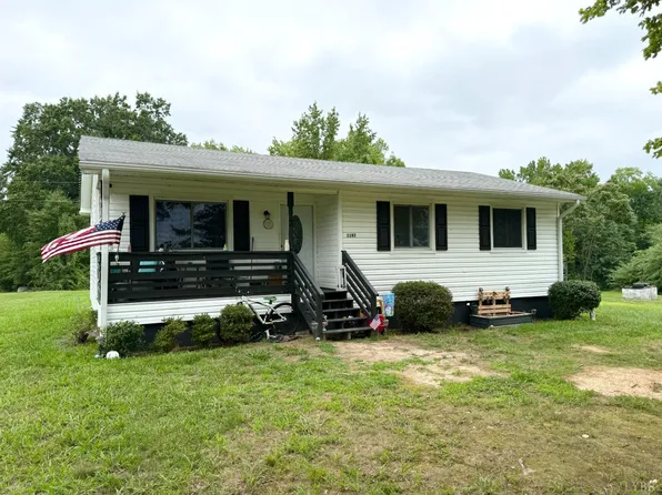 1197 Straightstone Rd, Gretna, VA 24557