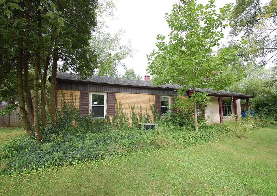 1st image of 3166 Roseway Dr