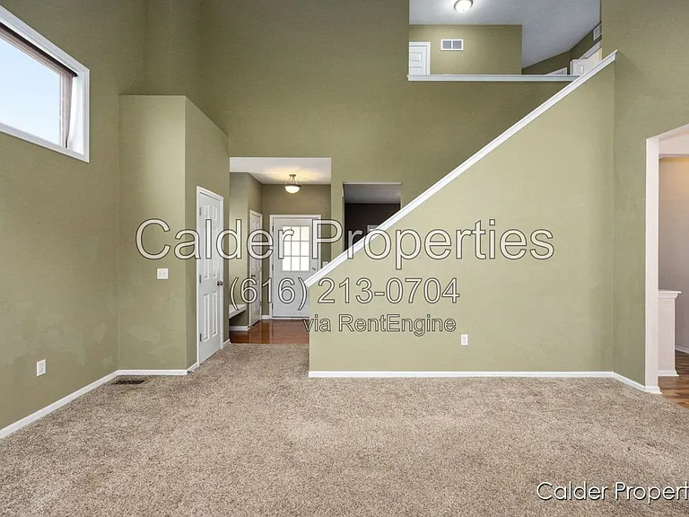 5686 E Falling Leaf Dr SE — Photo 6