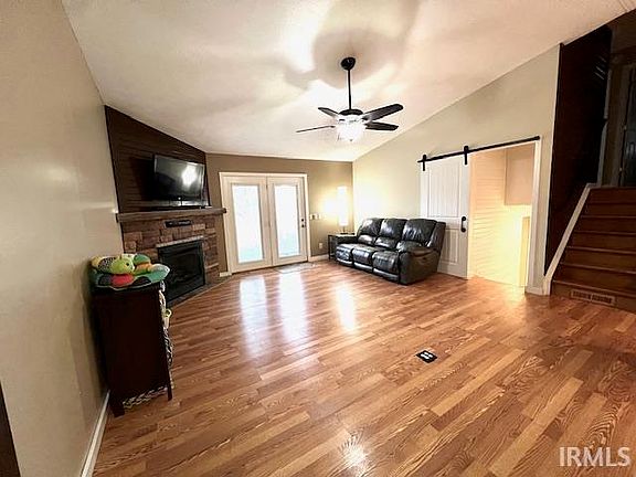 4th image of 3419 Coventry Ln