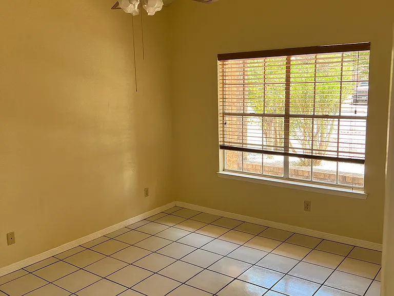 Gambel Quail Dr — Photo 10