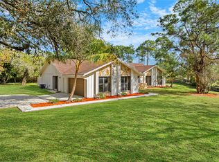 16059 E Cornwall Dr, Loxahatchee, FL 33470