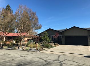 2038 Avots Dr, Santa Rosa, CA 95405