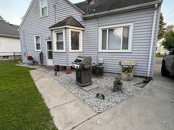 2nd image of 17 Bauman Ave