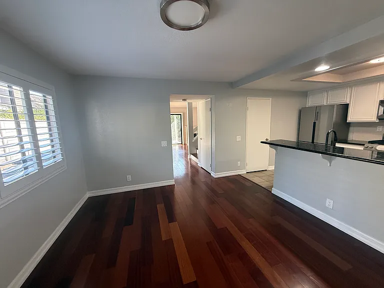24786 Sutton Ln — Photo 4
