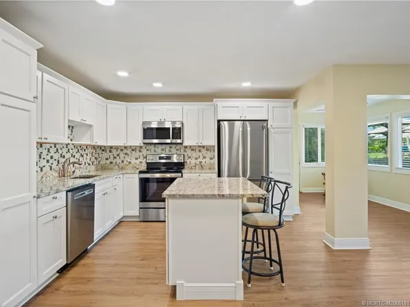 1800 SE Saint Lucie Blvd APT 6-104, Stuart, FL 34996