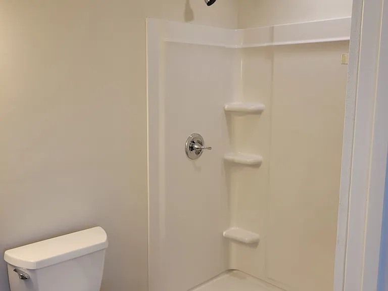 15 Montgomery Ave — Photo 10