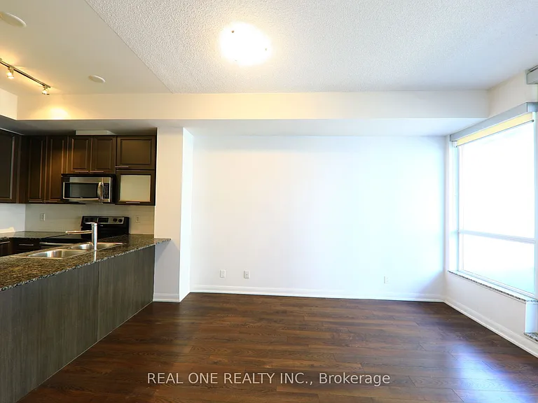 500 Sherbourne St #506 — Photo 10