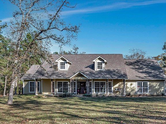 2nd image of 166 Autumn Lake Dr