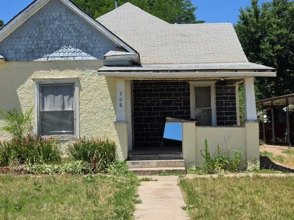 306 S 8th St, Lamar, CO 81052