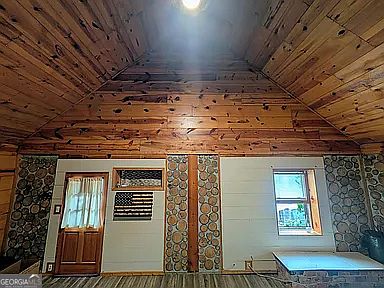 5th image of 305 Cottonton Rd