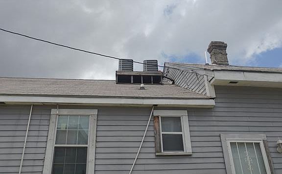 4th image of 1700 Laharpe St