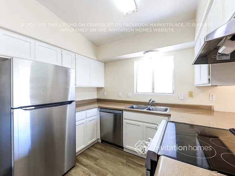 11134 N 82nd Dr — Photo 8