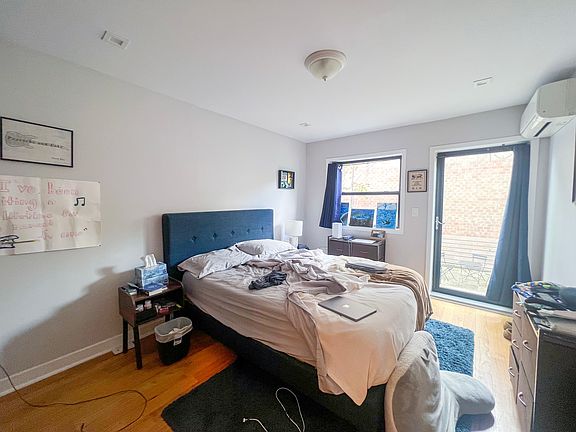 4th image of 415 Wilson Ave #1A