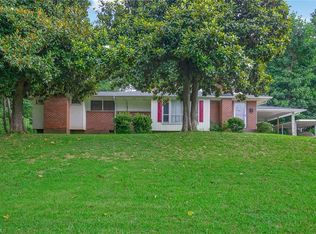 2215 Bowen Blvd, Winston Salem, NC 27105