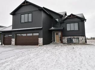 348 Highlands Ave, Zumbrota, MN 55992