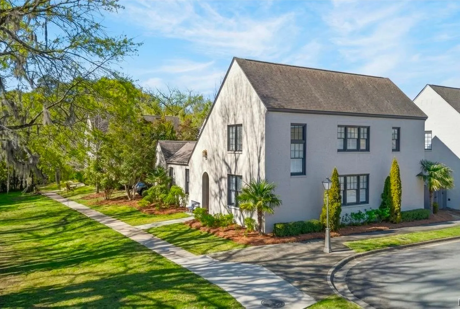 4 bed, 2.5 bath, 2440 sqft, $2,800 — Photo 1
