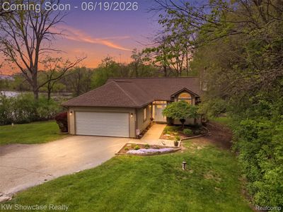 6053 N Bay Dr, Clarkston, MI, 48346