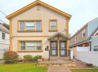 727 Front St, Hempstead, NY 11550