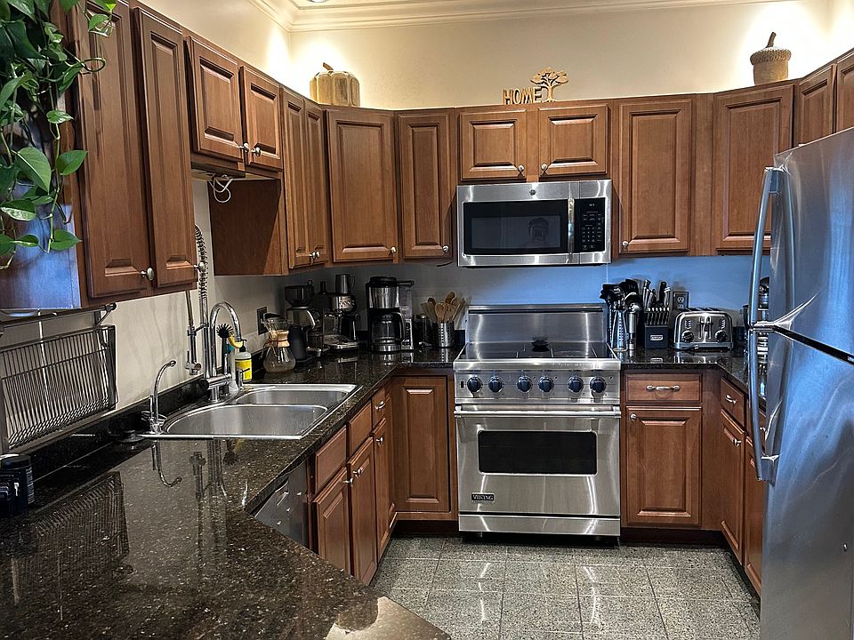 1st image of 2838 Suncrest Village Cir