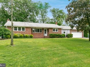 33 Laurel Rd, Clementon, NJ 08021