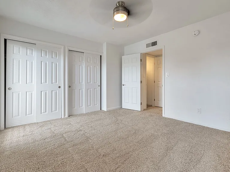 1815 W Tuckey Ln — Photo 20