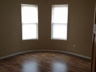 2nd image of 5061 N Clark St #2