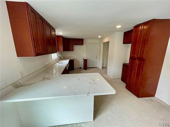 2nd image of 3260 Tuscarora Rd